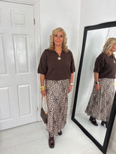 Load image into Gallery viewer, LIBBY Chocolate Brown Knit V Neck Jumper
