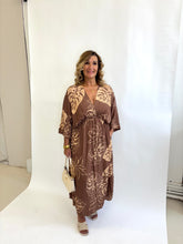 Load image into Gallery viewer, IZZY Coffee/Cream Printed Maxi
