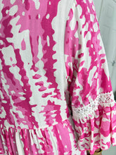 Load image into Gallery viewer, TAMARA Pink/White Smock Dress
