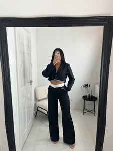 The ‘CARLY’ Black Cropped Blazer Co Ord