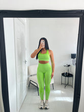 Load image into Gallery viewer, PAISLEY Green/Lime Seamless Fitness Set
